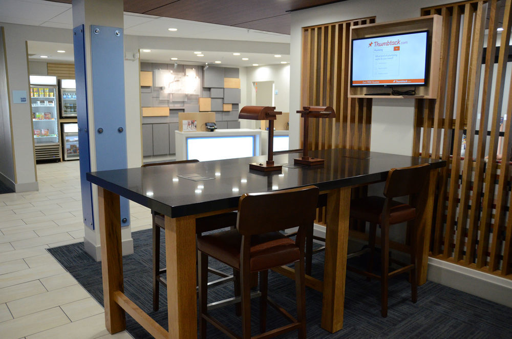 Holiday Inn Express Knoxville-Strawberry Plains By Ihg Exterior foto