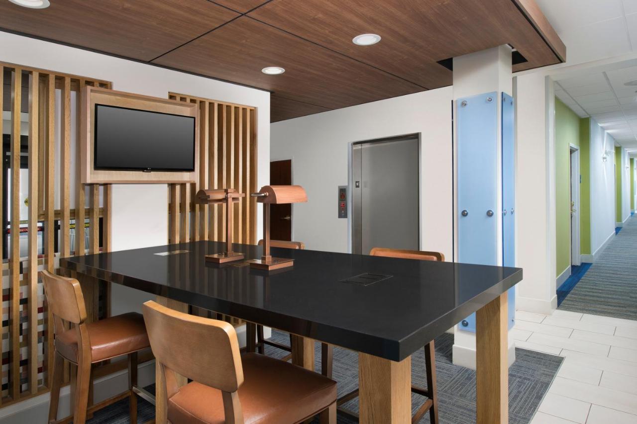 Holiday Inn Express Knoxville-Strawberry Plains By Ihg Exterior foto